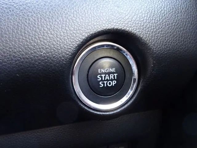 スイフト　４ＷＤ（スズキ）の車両写真