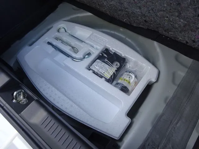 スイフト　４ＷＤ（スズキ）の車両写真