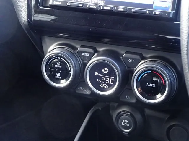 スイフト　４ＷＤ（スズキ）の車両写真