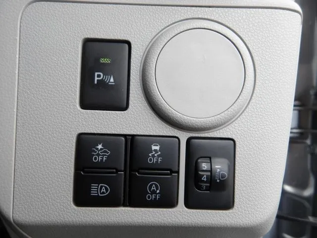 ミラ　イース（ダイハツ）の車両写真