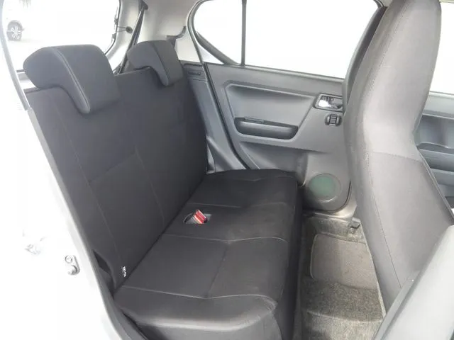 ミラ　イース（ダイハツ）の車両写真