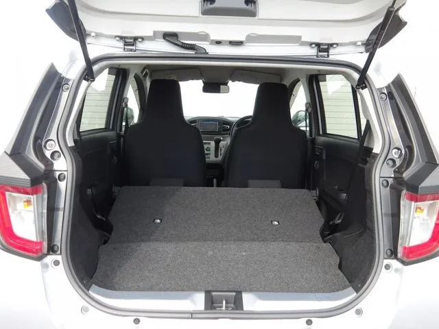 ミラ　イース（ダイハツ）の車両写真