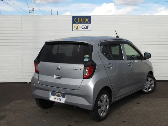 ミラ　イース（ダイハツ）の車両写真