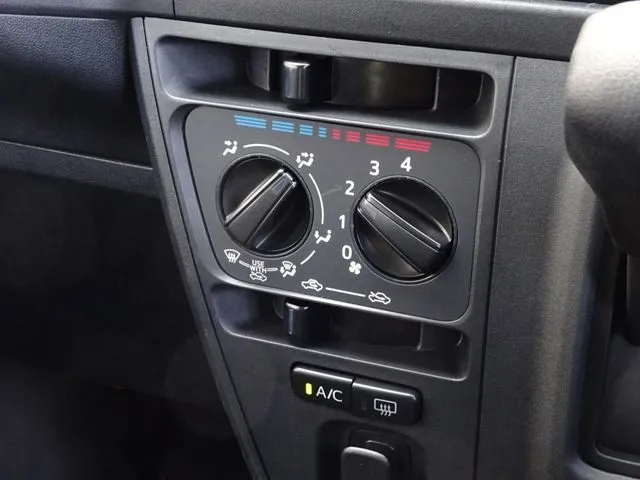 ハイゼットカーゴ（ダイハツ）の車両写真