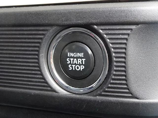 スペーシア（スズキ）の車両写真