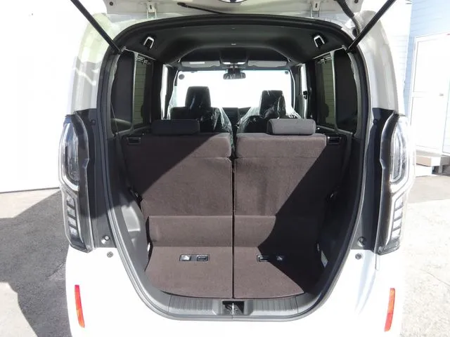 Ｎ　ＢＯＸ　カスタム（ホンダ）の車両写真