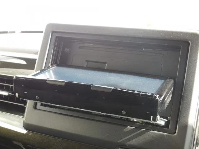 Ｎ　ＢＯＸ　カスタム（ホンダ）の車両写真