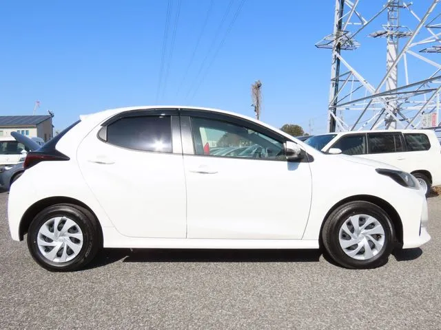 ヤリス（トヨタ）の車両写真