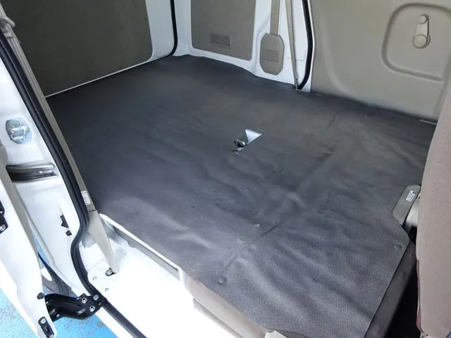 エブリイバン　４ＷＤ（スズキ）の車両写真