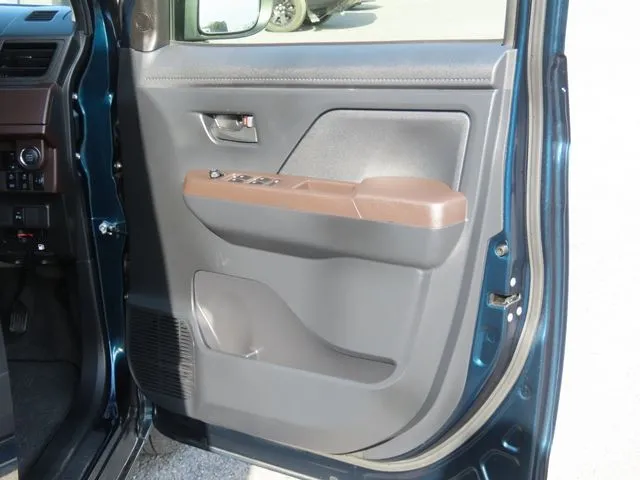 ルーミー（トヨタ）の車両写真