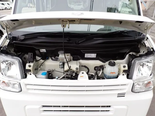 エブリイバン（スズキ）の車両写真