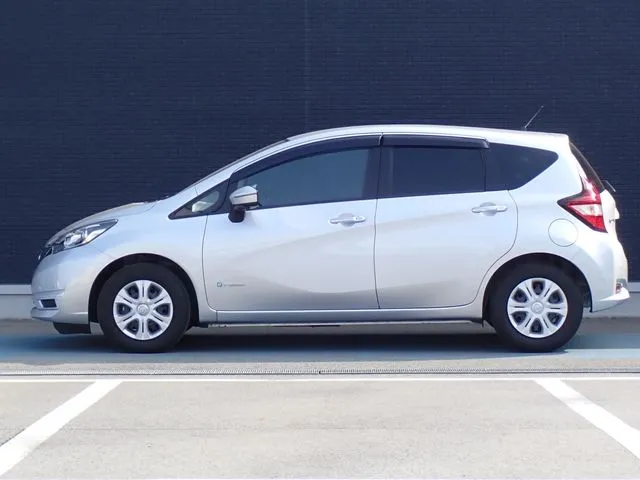 ノート（ニッサン）の車両写真