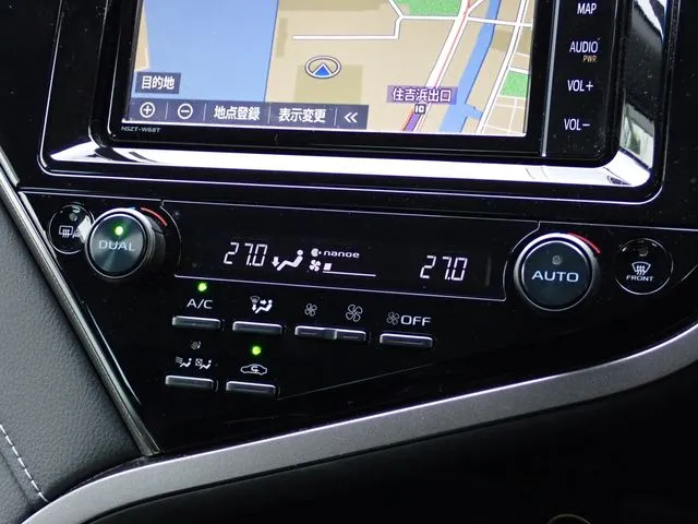 カムリ　ハイブリッド（トヨタ）の車両写真