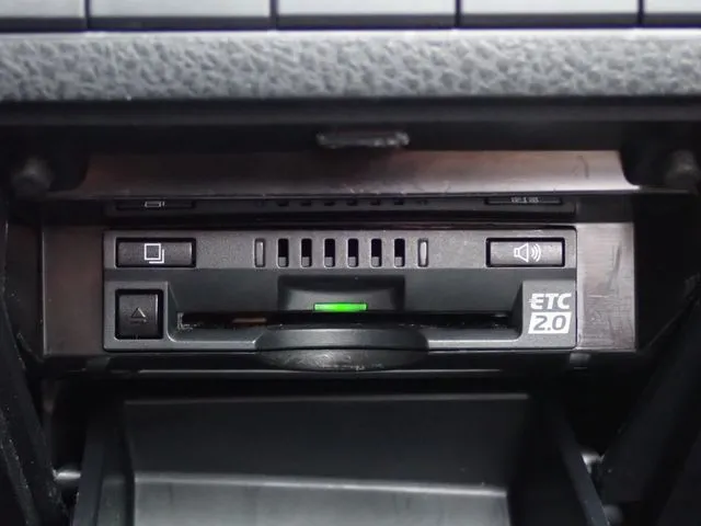 カムリ　ハイブリッド（トヨタ）の車両写真