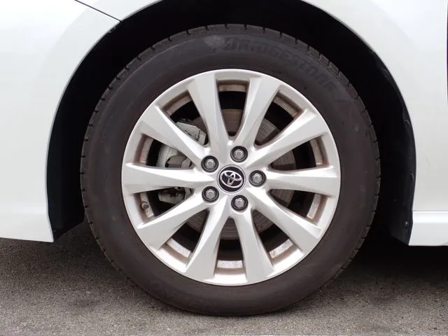 カムリ　ハイブリッド（トヨタ）の車両写真