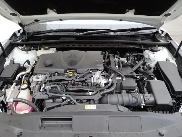 カムリ　ハイブリッド（トヨタ）の車両写真