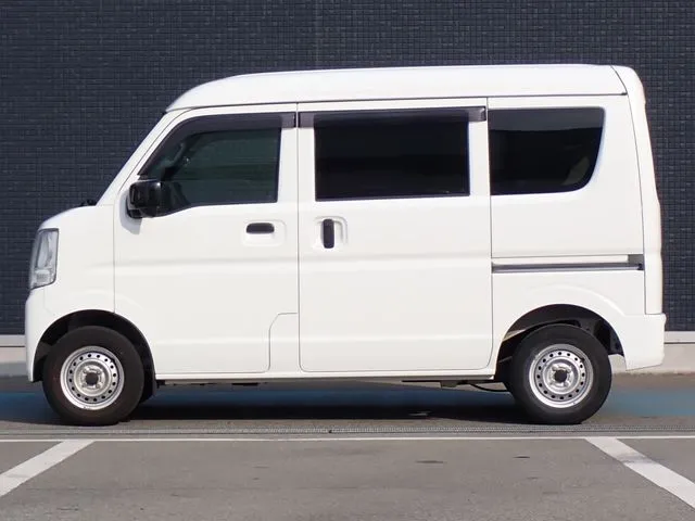 ＮＶ１００クリッパー（ニッサン）の車両写真