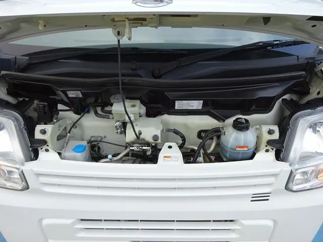 ＮＶ１００クリッパー（ニッサン）の車両写真