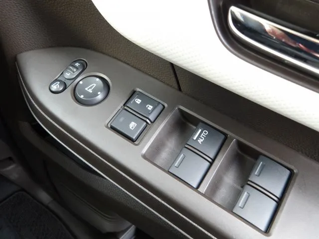 Ｎ　ＢＯＸ（ホンダ）の車両写真