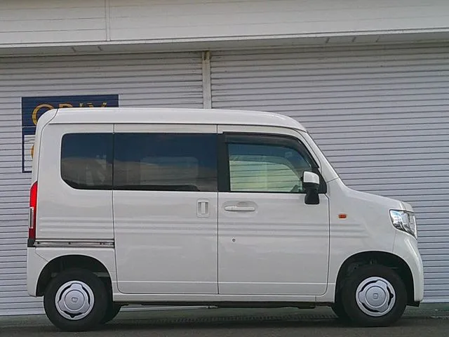 Ｎ－ＶＡＮ　４ＷＤ（ホンダ）の車両写真