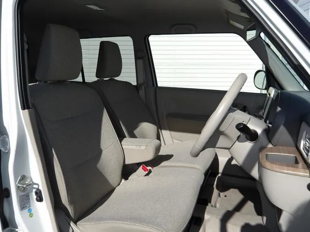 アルト　ラパン　４ＷＤ（スズキ）の車両写真