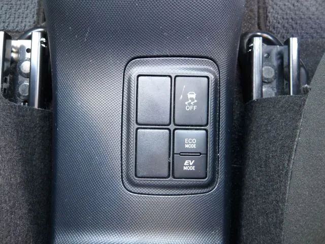 アクア（トヨタ）の車両写真