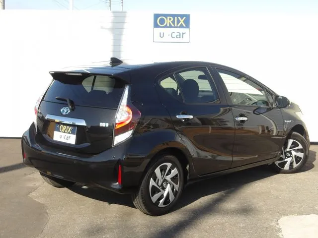 アクア（トヨタ）の車両写真