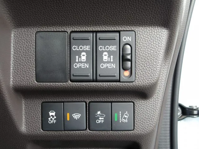 フリード（ホンダ）の車両写真