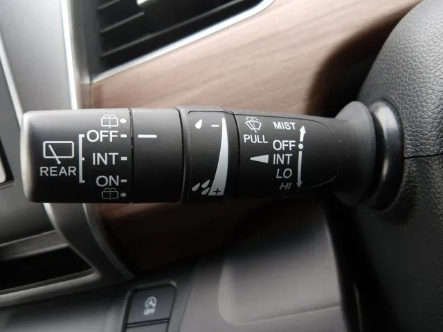 フリード（ホンダ）の車両写真