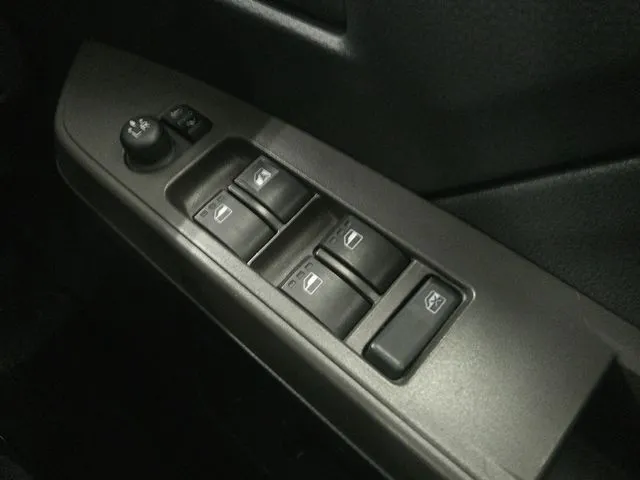 ルーミー　４ＷＤ（トヨタ）の車両写真