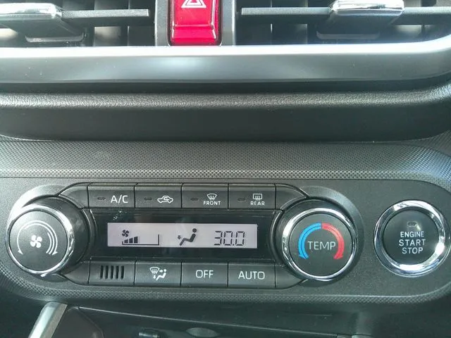 ロッキー　４ＷＤ（ダイハツ）の車両写真