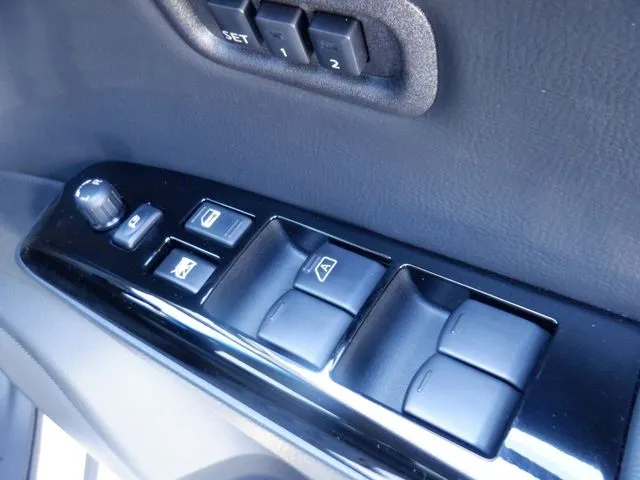 エルグランド　４ＷＤ（ニッサン）の車両写真