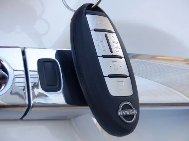 エルグランド　４ＷＤ（ニッサン）の車両写真