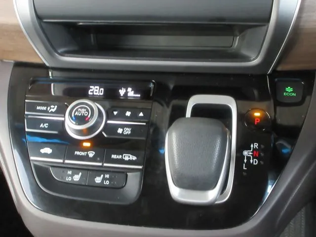 フリードプラス ハイブリッド(ホンダ)の車両写真