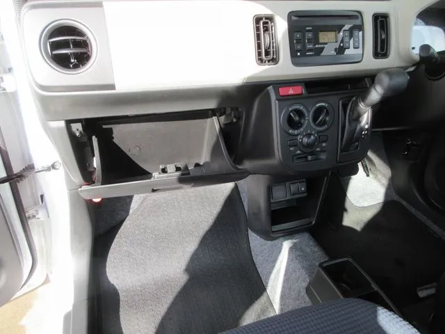 アルト　４ＷＤ（スズキ）の車両写真