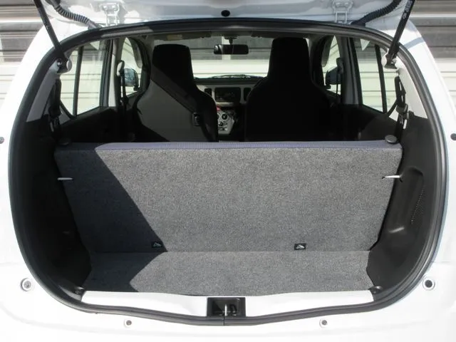 アルト　４ＷＤ（スズキ）の車両写真