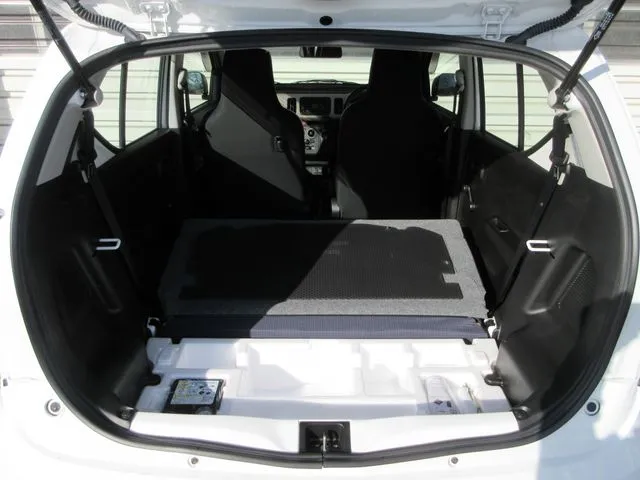 アルト　４ＷＤ（スズキ）の車両写真