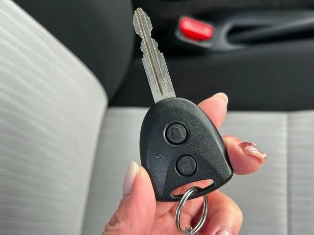 ミラ イース(ダイハツ)の車両写真