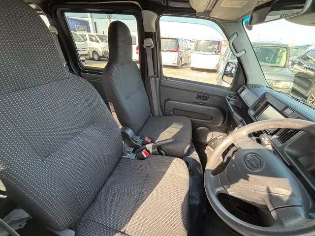 ハイゼットカーゴ　４ＷＤ（ダイハツ）の車両写真