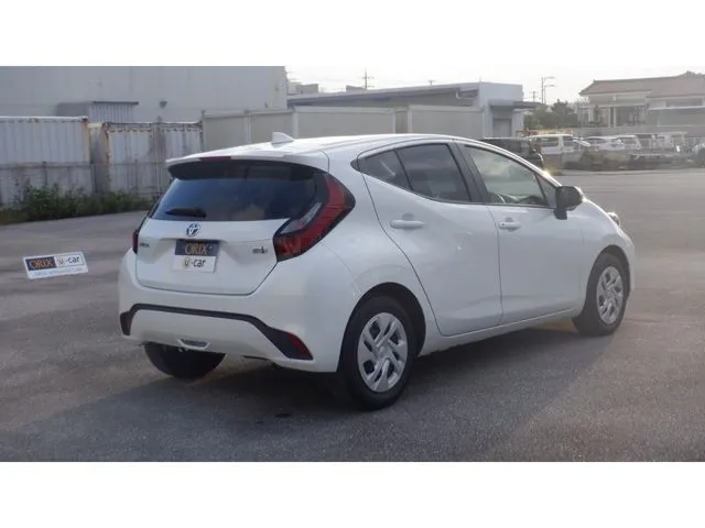 アクア（トヨタ）の車両写真