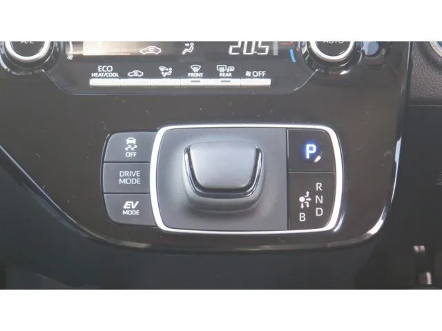 アクア（トヨタ）の車両写真