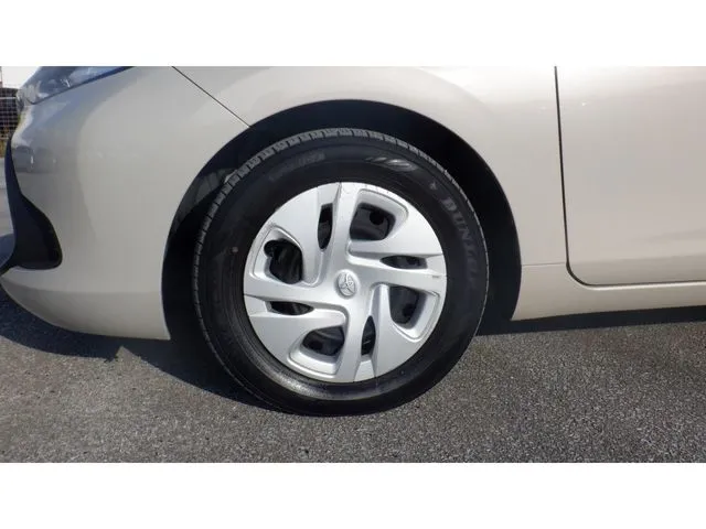 アクア（トヨタ）の車両写真