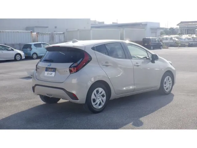 アクア（トヨタ）の車両写真