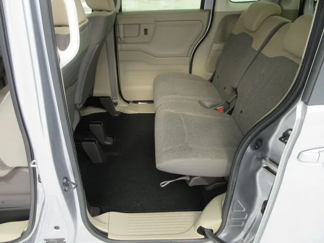 N BOX 4WD(ホンダ)の車両写真