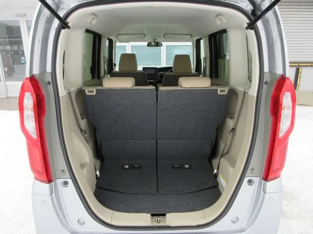 N BOX 4WD(ホンダ)の車両写真