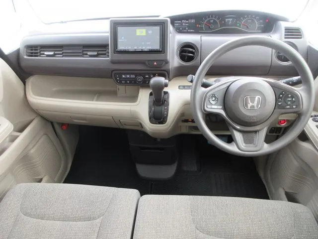 N BOX 4WD(ホンダ)の車両写真