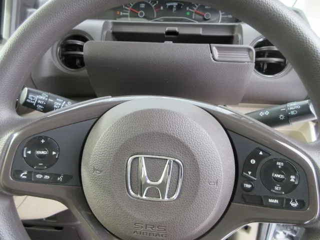 N BOX 4WD(ホンダ)の車両写真