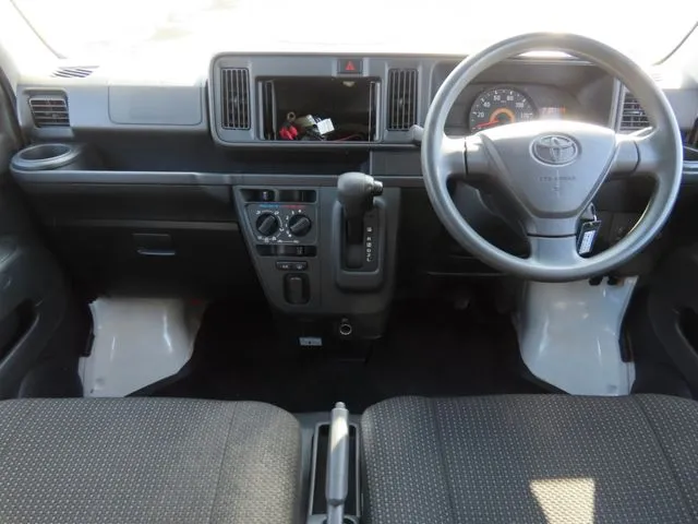 ピクシス　バン（トヨタ）の車両写真