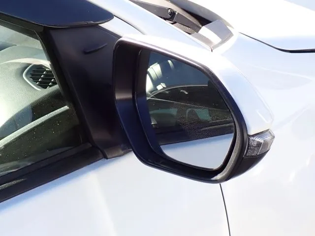 ヤリス（トヨタ）の車両写真