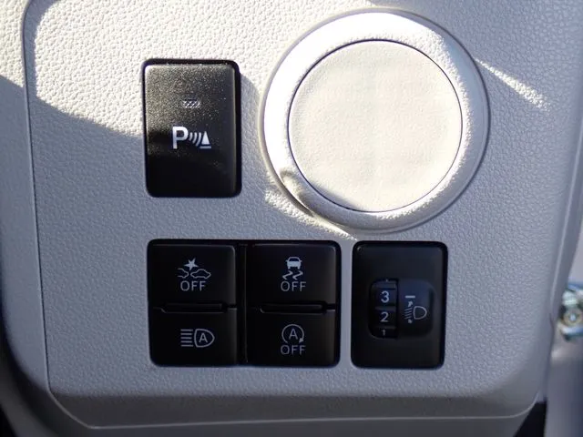 ミラ　イース（ダイハツ）の車両写真